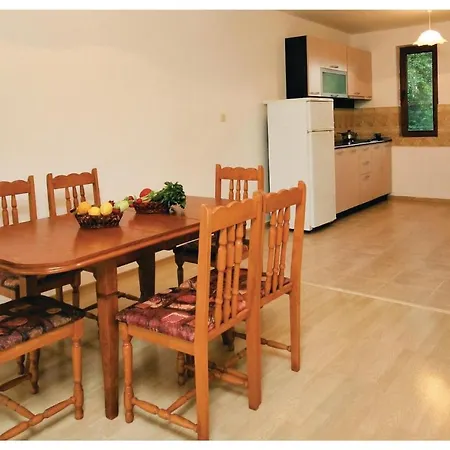 Three-bedroom Holiday In Holiday home