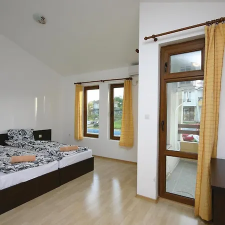 Three-bedroom Holiday In